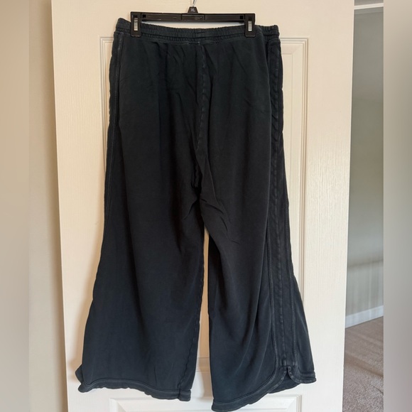 Three Bird Nest, so comfy wide leg pants - Picture 5 of 6